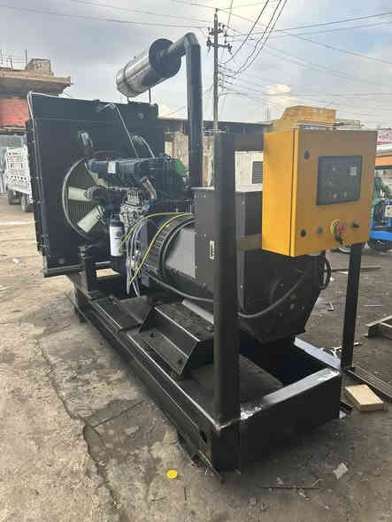 السلام عليكم 
للبيع مولد نوع اشتاير 24ولف.
محرك 6 سرندر(زيرو)
توليد ستامفورد275  كيفي نحاس (100) 
المولد  شرط الحمل جعب كهربأي
العنوان نجف الشرف حي صناعي بلوك ثالث
للأستفسار/ ***********.    ***********)
متوفر توصيل 🚚 الى جميع المحافظات سعر75. ورقه
