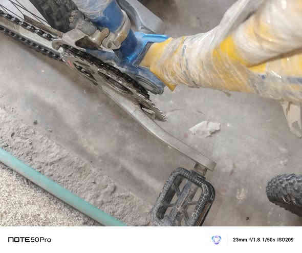 للبيع
لبيع باسكل ياباني جبلي  جديد غكرب هلفي لمامي 
من شركة بيجو 
سعر 190 وبي مجال 
مكاني بغداد حي العامل 

رقم  ***********
     ***********
