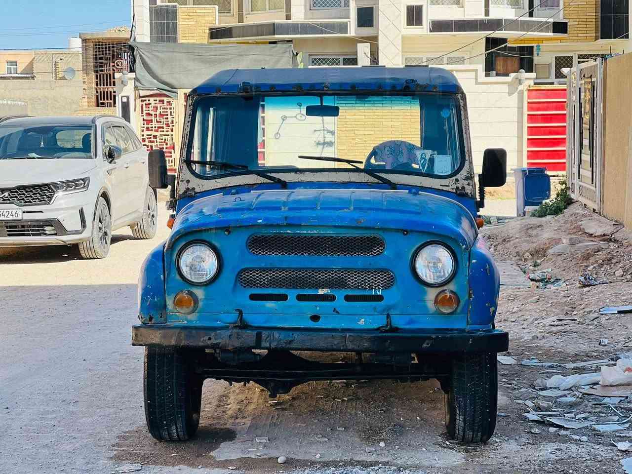 88البيع بدون كير مكينه حاويه شاصي دنكير اكسن روسي 2005جعمقه 2005تخم تاير جديد كهربائيات كله شغاله سيارة ما ناقصها شي كامله مكمله الشراي يتصل /***********
