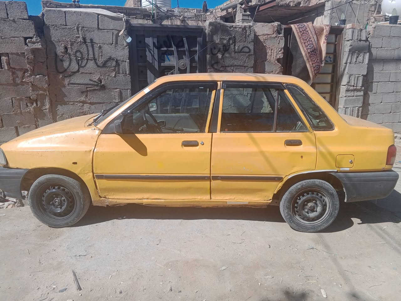 سلام عليكم ورحمه سايبه موديل 11مكينه وكير خير من الله يخبلن سياره بدون راعي رقم بصره المكان  كربلاء حي نصر سعر 9 بيه مجال ***********
