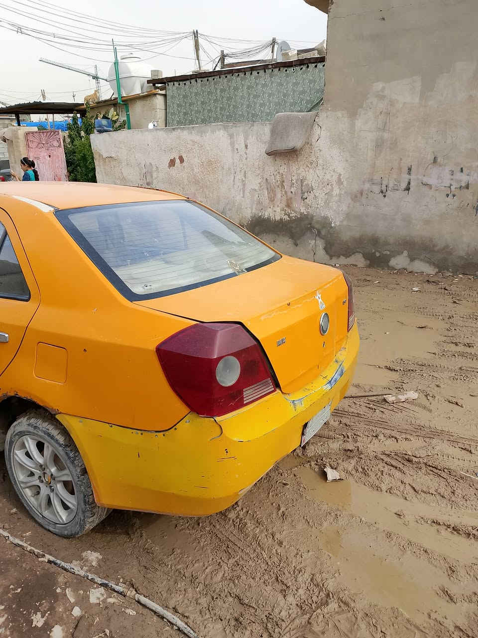 *********** سعر السياره ب 11 وبيها مجال للعلم بدون راعي
