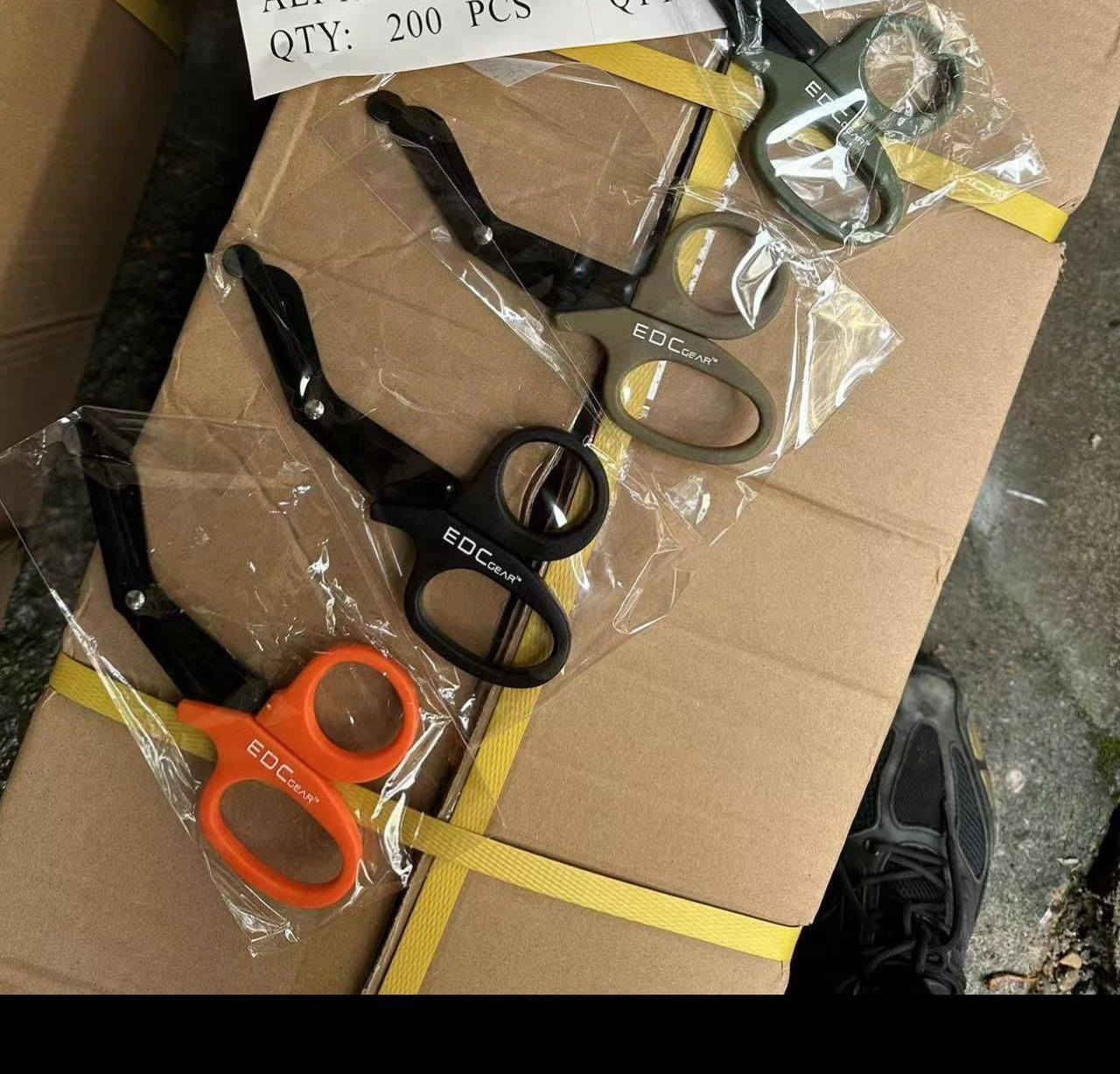 درع ٢٨
مشلح ١٨
خوذ  ١٥
مقص  ٣
بصطال طبي  ١٨
كسارات  ١٠
للحجز والاستفسار :***********
الموقع صلاح الدين العلم سمره
