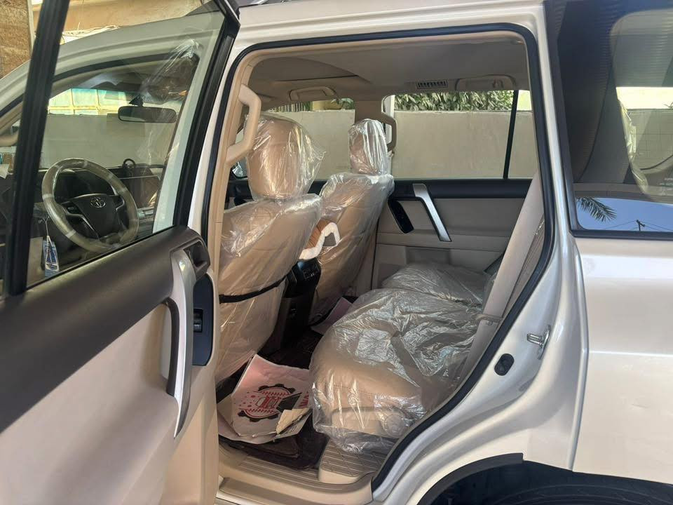 سلام عليكم برادو 2018 TXL
سيارة كفالة عامة عدة بارد في صندوق الخلفي اقل من شبر

ماشية 120

زراك لايت 

فتحة سقف 

اشاير بالمري 

مري قلاب 

تشغيل عن بعد

ثلاجة وصطية

حساسات 

رقم سليمانية هزة براد جديد بأسمي 

سيارة جديدة 

للاستفسار 

***********
