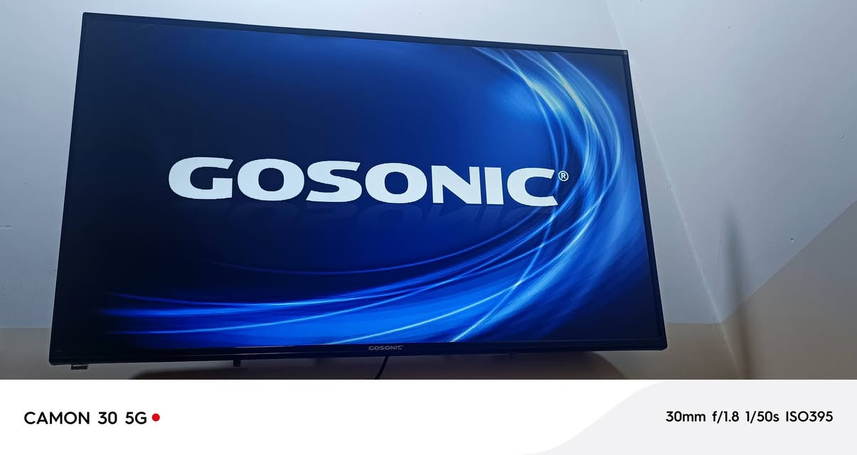 السلام عليكم شاشه للبيع مستعمل نضيفه حيل  حي الكرامه ***********
