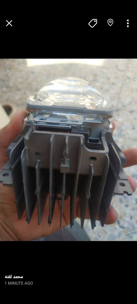 السلام عليكم 
اخوان 

متوفر لايت كورلا جهةالسايق موديل 23 هايبرد ابو اللد Le كلش كلش جديد 
مال تفصيخ بي الماسكات مكسره بس 
سعره 200 دولار 
مكاني البياع 
***********
وعندي كارت لايت كذلك مال تفصيخ وعدسات كلمن سعرها
والفلينه ب25
