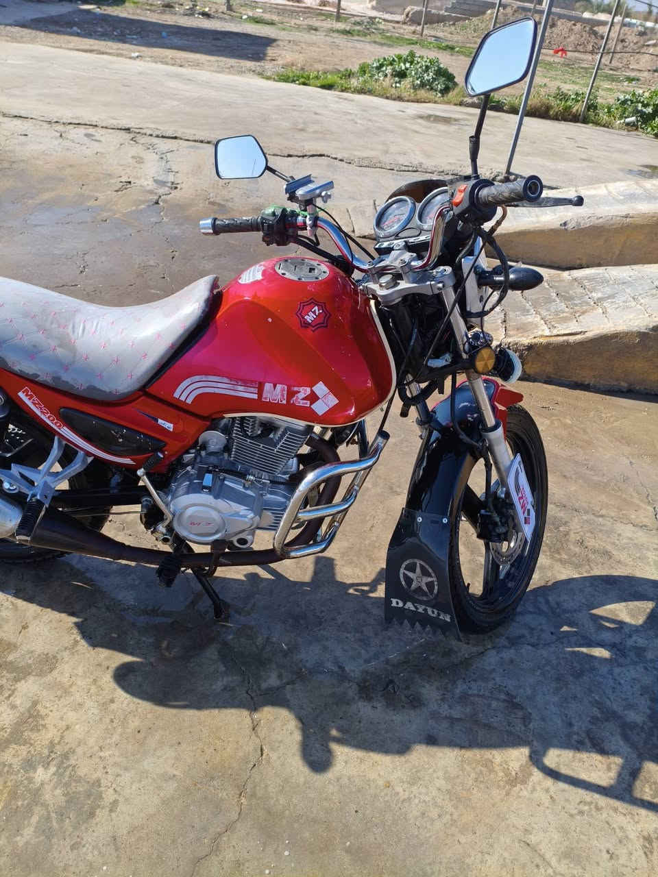 سلام عليكم امزت للبيع محرك200 المكان الدجيل الشهابي السعر 700 وبيه مجال شي قليل اتصل وتدلل مابيه اي عيب ***********
