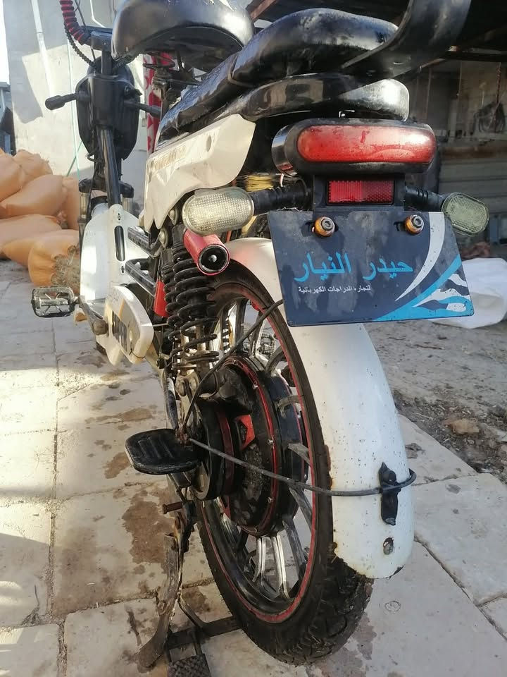 دراجه شحن للبيع الحجم الكبير
نقصها بطاريه وصجم البل مكينه فالت
ب ٨٥ وبيها مجال بسيط  
*********** واتساب
