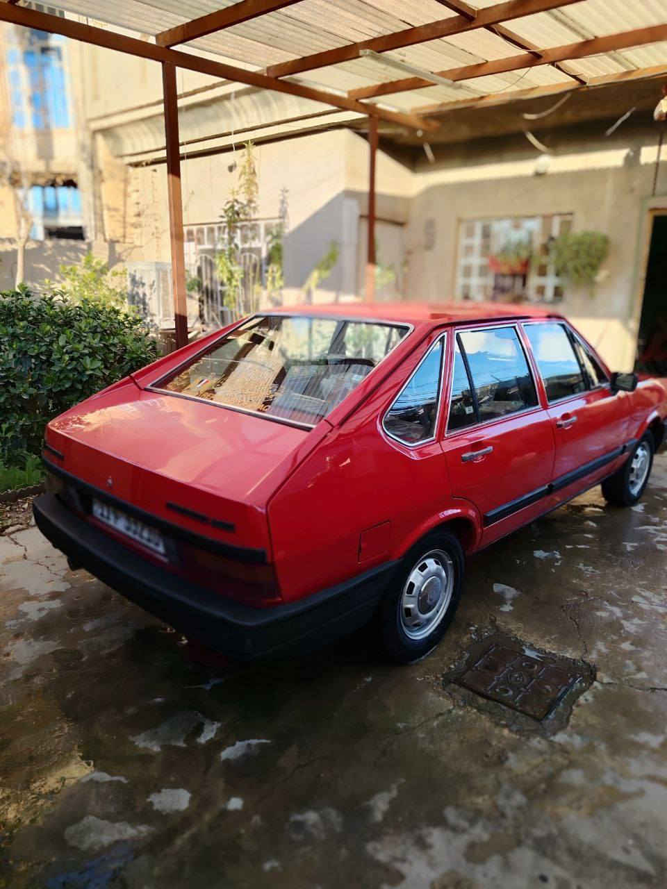 سلام عليكم برازيلي موديل 1986
مكينه وكير جدد تجي وتفحص بيدك
مكينه 1600بلاد. كير 5نمر 
صدر امامي و خلفي جديد 
تخم تاير جديد 
منضومه تبريد كلها جديده 
سياره مصبوغه جماليه 
عل جراد ونصبغت
وصبغ درجه اولى 
مكفوله من طخه وضربه
داخلها كله جديد واضافه عازل صوت وحراره
وتخم بطاين وكشنات جديد
سياره هواي مصروف عليها الله شاهد
سياره بيها جم شغله نقص وميكلفآ هواي
سعرها 46 ورقه وبيها مجال
 ورجآ مايعجب السعر اعبر لمنشور 
سوك كلشي بي حته ب 10 ورقات اكو
وبيكم البركه نشالله
مكاني بغداد لحسينيه واسف على ازعاجكم
 *********** واتساب
