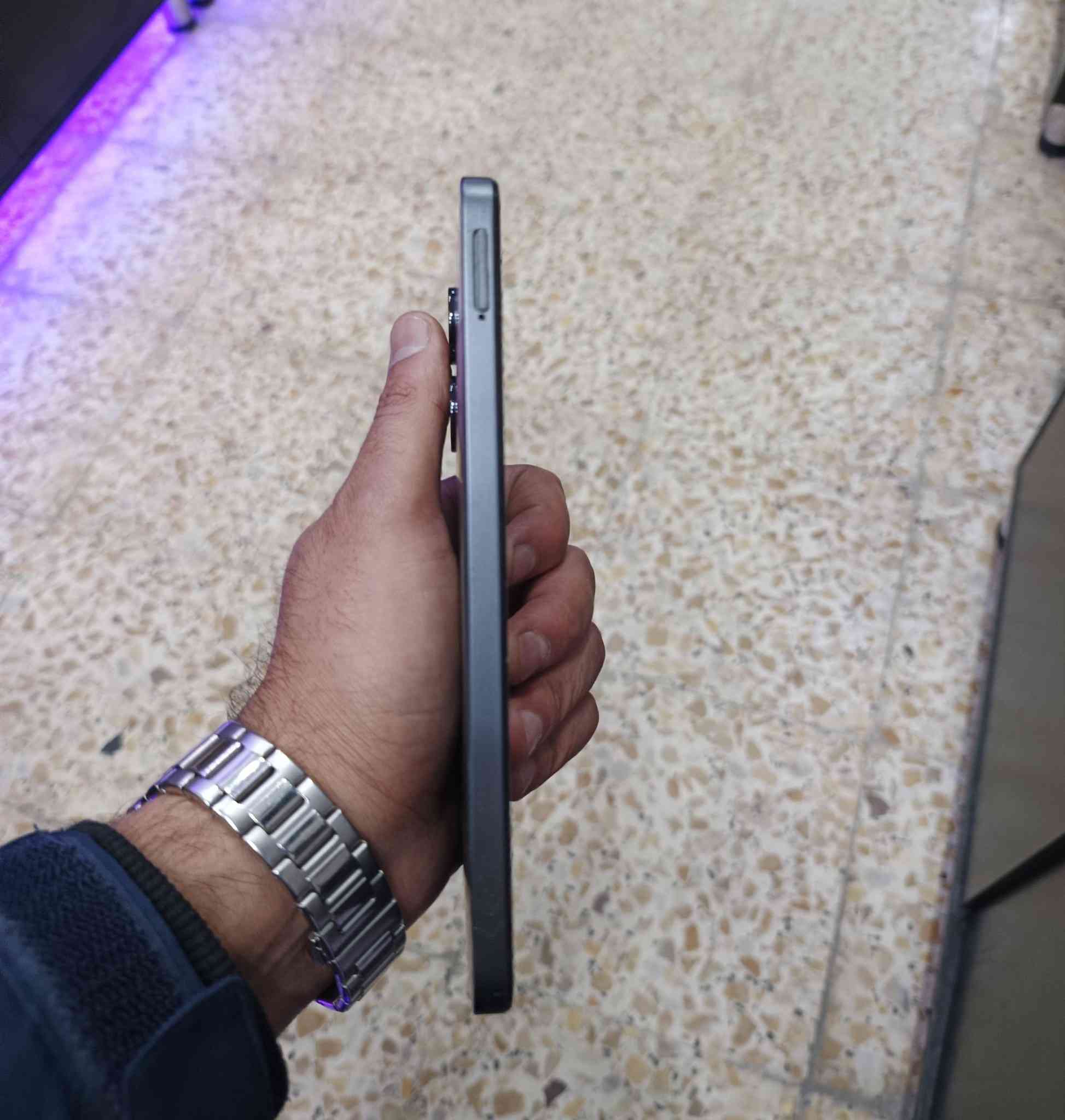 ريلمي Note 60x (نوت ٦٠x) 
ذاكره 128 
بطاريه 5000m
السعر 110 شامل التوصيل
مع (((سماعه وشاحنه هديه ولاصق حمايه))) 
للأستفسار الأتصال على
***********
