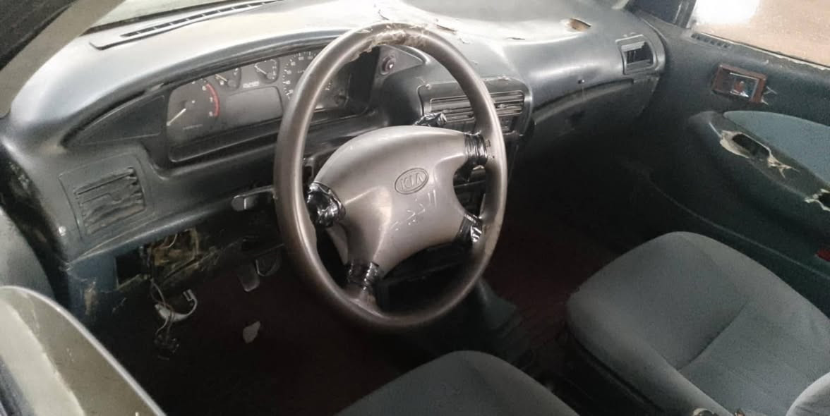 كيا سيفيا رقم كركوك ر شرط تحويل 
كير محرك صدر كله شرط 
سنويه كارتونيه 
محرك مفتوح لا تنقيص ولا بخار 
كير عادي بيع او مراوس مكان بيجي سعر 20وبيه  مجال 
***********
