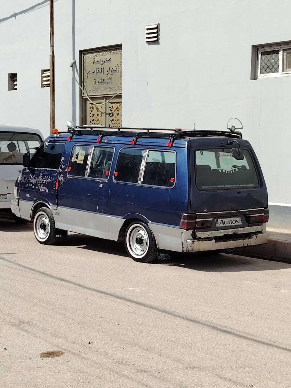 السلام عليكم سياره بست للبيع موديل 94 وكاله تريد تحويل سنويه ساقطه 2019 باور حداديه كلها شغاله كهربائيات جاهزه كل نقص ما بيها قبل الشارع السعر ب 32 وبيها مجال***********
