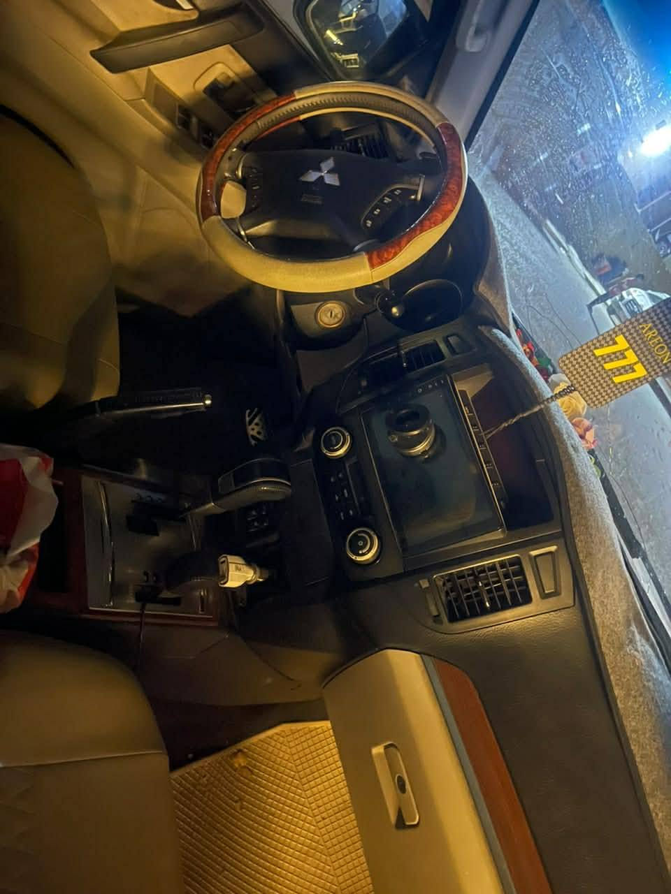 السلام عليكم
للبيع فقط
🚘 باجيرو 2008
7 راكب 
✅ محرك 6 سلندر شرط لا تبخير ولا تنقيص
✅ تبريد وكهربائيات كلها شرط
✅ بيها طخات خفيفة بدون صبغ وعلى وضعية الشركة
✅ رقم بغداد دولي (مشروع وطني)
✅ سيارة مرتبة وجاهزة للاستخدام
💰 السعر: 113$
📌 بيها مجال حگ جيتك 
📍 مكان السيارة: صلاح الدين - تكريت
📞 للاستفسار أكثر: ***********
*********** (واتساب)
