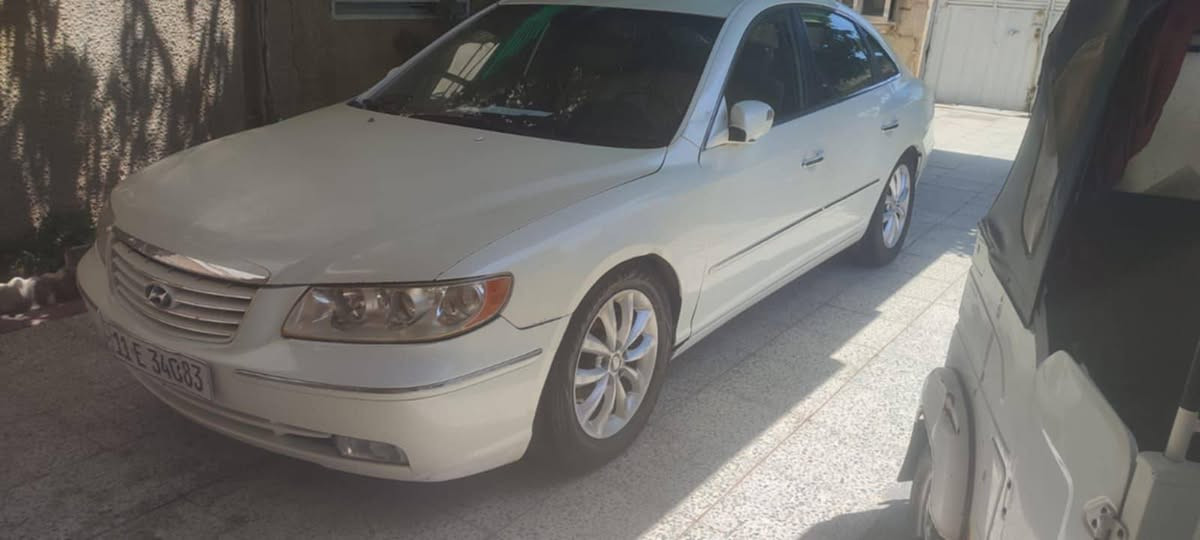 السلام عليكم ازيره 2007رقم بغداد بسمي امريكي فول موااصفات محرك وكير حاويه جديد كهربايات كله شغاله تبريد ثلج بيه 5 قطع وحادثه بخشم الجاملغ الايمن سياره يرادله ترتيب سعر 85 وبيه مجال *********** مكاني بغداد التاجي
