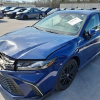 كامري SE+ • ٢٠٢٥ • مرسين