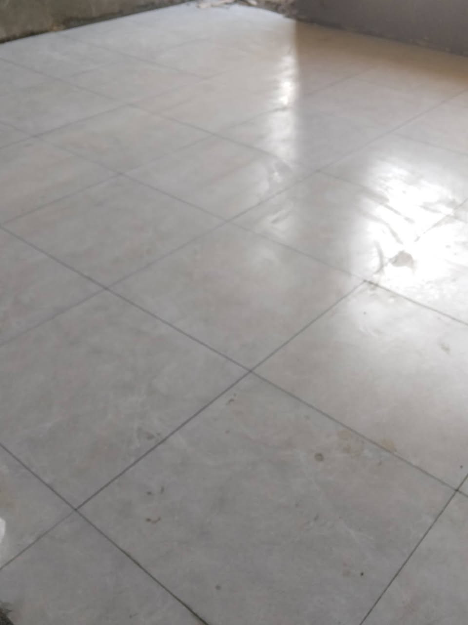 السلام عليكم خلفة سيراميك متفرغ وهاذه عملي ومن الله التوفيق ***********
