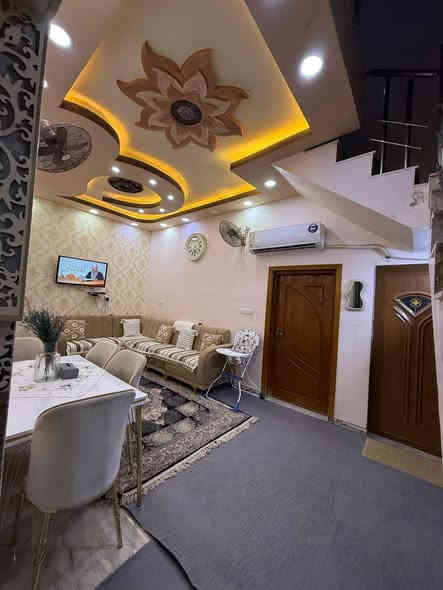 #للبيع #السماوه

بيت للبيع بل ٣٦ بناء طابقين بناء ٢٠٢٢ مسلح 

مساحه البيت // ١٠٧ متر واجهه ٦ ونص

يحتوي على ثلاث غرف نوم وصالتين ومطبخ وبراني ومجمع صحيات عدد ٣

سعر البيت // ١٢٥ مليون

ملاحظه // البيت حر مامطلوب لأي مصرف

موقع البيت/قريب جدآ من معمل المرور مقابل الحكم

للاستفسار أكثر اتصل على *********** أو واتساب أو زيارة المكتب الحضارة للعقارات السماوه حي الحكم مجاور صيدلية آدم

نستقبل جميع العروض العقاريه والتجاريه على الواتساب
