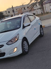 اكسنت خليجي ٢٠١١ بدون ضرر بيها تكشير ضبغ مكانات قليله حيل ومكحلهن مروا...