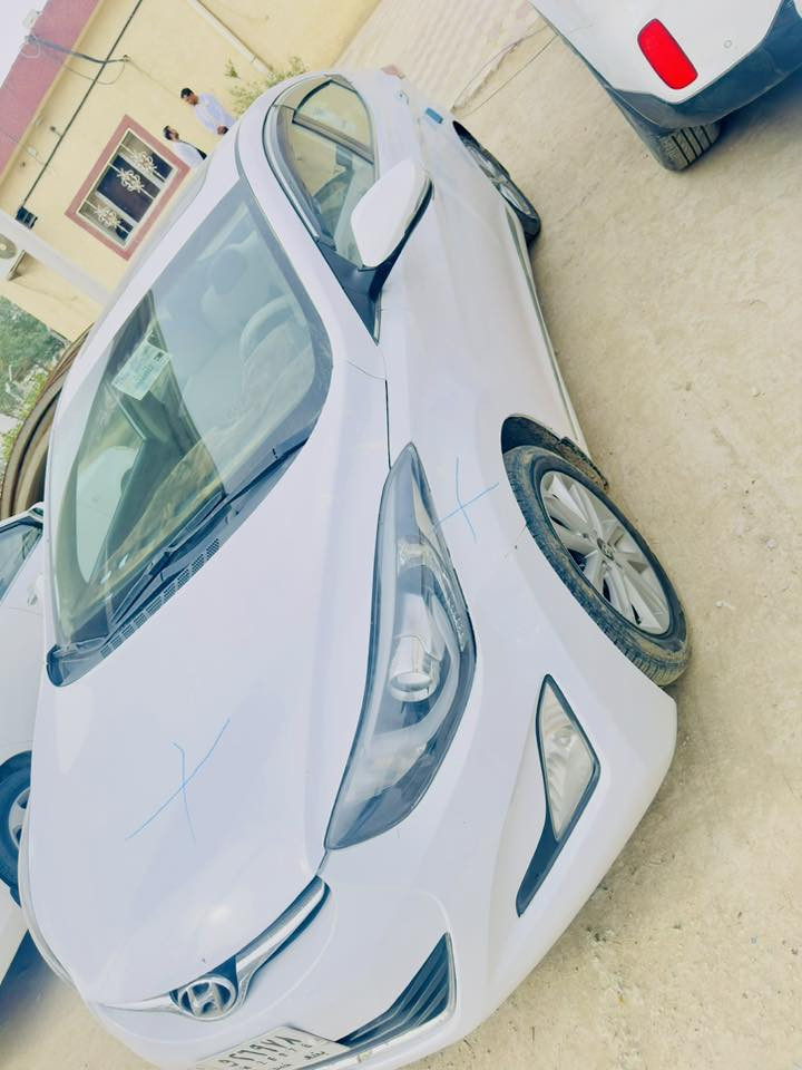 سلام عليكم النترا 15بغداد بأسمي  تحويل مباشر حساس خلفي اشاير بالمري كامرة شاشة بيها صبغ بنيد وربع الجاملغ جهة السايق 
5 ويل كب كروم
مال جناي الله شاهد مستعجل ع بيعتها
112 وبيها مجال حك الجية
***********
