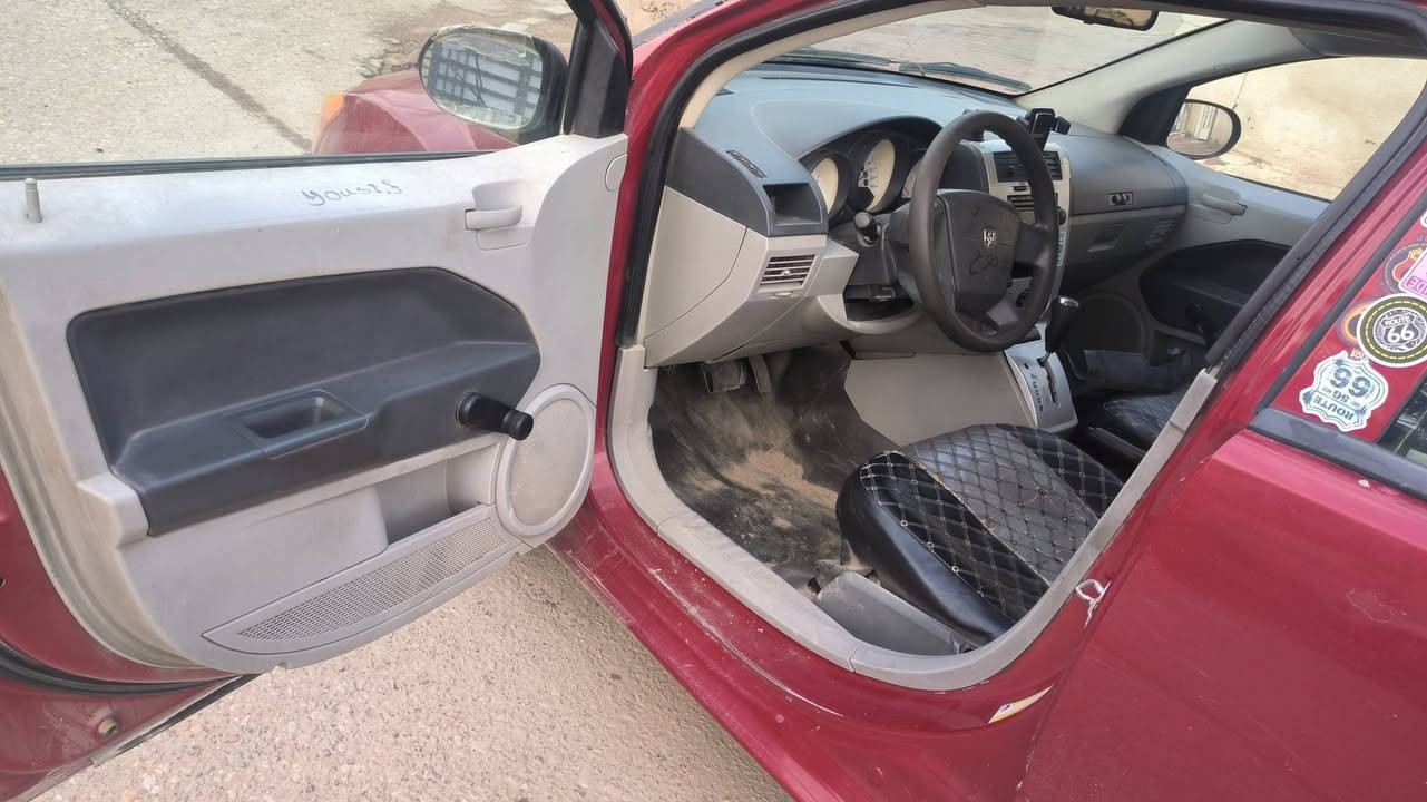 السلام عليكم دوج كاليبر موديل 2007 رقم بغداد سنويه مجدده ل 28 محرك اليوم صار بيه خلل شنو ما نعرف كاض ما يفتر السياره بمحافظة ميسان السعر 50$ وبيهه مجال تجي وتشوف السياره وبالخدمه للاستفسار *********** 
ملاحظه إني مكلف بالنشر السياره مال صديقي
