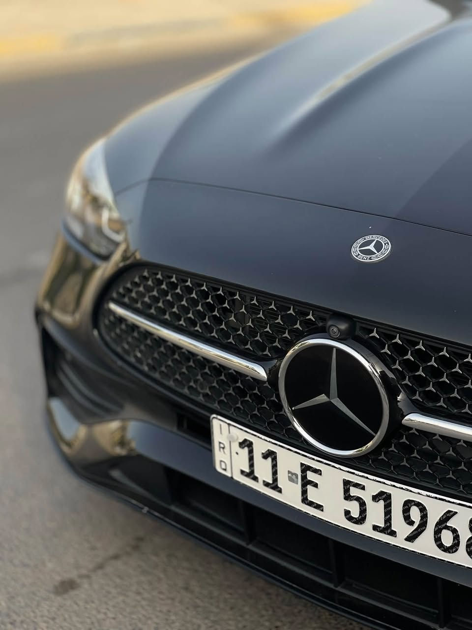 للبيع
مرسيدس C300
2024

المواصفات:

فتحة سقف بانوراما قطعتين •

خمس كاميرات •

رادارات محيطيه 360 •

# دفع خلفي .

داخل كاربون فايبر•

صندوق كهربائي ويفتح ويغلق بحركه الركل •

ماشية: 18 الف كيلو متر قابل للزياده • محرك 4 سلندر تيربو - اقتصادي وقوي • كير 9 نمر.

بصمة ٤ ابواب •

تسخين وتبريد الكراسي وحفظ ميموري ٣ وضعيات • للسائق ووضعيتين للراكب

شحن وايرلس •

انطمة قيادة •

(eco, comfort, sport, sport+, individual)

نظام حفظ وضعيات الكراسي

Seats)

كراسي كهرباء .

مرايات كهربائية 

رادار بالمري .

تحكم ستيرن وقيادة ذاتية

شاشة كبيرة ايباد •

Navigatio)

• Apple CarPlay & Android Auto

قطعتين Burmester نظام صوتي

إنارة داخلية ملونة64لون

Lighting)

نظام مراقبة النقطة العمياء •

رادار أمامي - تنبيه تصادم •

نظام تتبع المسار / تنبيه الخروج من المسار .

كاميرات 360 درجة + حساسات أمامية وخلفية • متحركه LED كشافات •

رادار في العلامة

تعتيم مرايات.

اصطفاف ذاتي

حادث السيارة كلين فقط الباب الخلفي مفتوح ومصبوغ

السعر جدا مناسب 🔥

للاستفسار***********

العنوان بغداد الطالبيه
