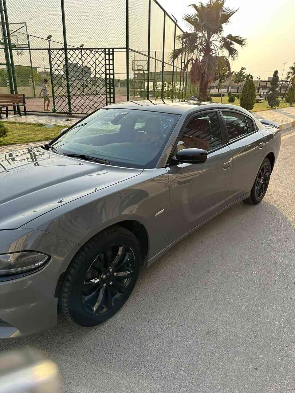 Dodge Charger 2019 Black Top
• وارد كندي
 • ماشية: 100 ألف كيلو
 • الرقم: دهوك
 • الموديل: 2019
 • نظيفة جداً
 • داخلة هزة لكن خلصانة حالياً
 • بدون دواخل، بدون ايرباگ، كلشي سليم
 • محرك، صدر، كهربائيات 100% نظيف
 • السيارة AWD (فور ويل)

مواصفات Black Top (نظام أسود):
 • ويل أسود
 • مرايا جانبية سوداء
 • سلايد أسود
 • جاملغ أسود

المواصفات الداخلية والخارجية:
 • كشنات جلد
 • تدفئة كشنات
 • شاشة كبيرة
 • تشغيل عن بعد
 • حساسات خلفية
 • كامرة خلفية
 • نظام سوبر تراك
 • نظام سبورت و كومفرت مود
 • نظام CarPlay
 • رادار نقطة عمياء بالمراية الجانبية
 • سقف أسود
 • لايتات زينون
 • كشنات كهربائية
 • تحكم ستيرن
 • تحكم سرعة بالستيرن
 • كير شفتات بالستيرن
 • هيتر ستيرن
 • ويل 19

ملاحظات:
 • بيها ضربة وحدة فقط، كلش بسيطة، صورتها موجودة
 • صابغها على كد قطعة صغيرة بس
رقم الشاصي:
‏2C3CDXJG5KH541070

السعر: 23,500$
(وبيها مجال بسيط)


**إذا كنت صاحب هذا الإعلان وتريد حذفه لأي سبب، رجاءا أرسل رسالة إلى الدعم الفني**