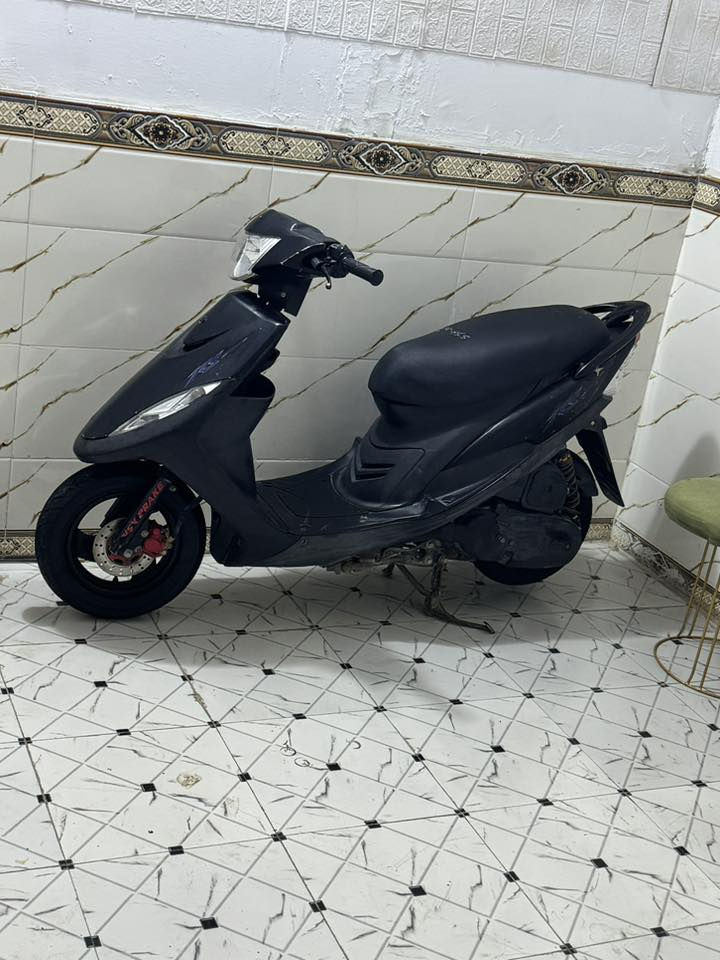 سلام عليكم ماكس عداله ما مفتوحه حاويه ستوه طالعه من الحاويه اوراق موجودهً معرض وملفيس  داراجه برغي نا نقصه كالشي بلادًوشغال من طوال الطوال مكان ناصريه مركز ***********
