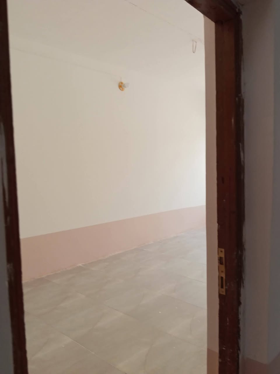 يالله يتوفر دار للبيع حي بغداد مساحة ١٧٦م واجه ٨ م  ٣ غرف وصاله ومطبخ واستقبال وكراج وحديقه  وصحيات ٢   السعر ١٩٠ قليل ***********🌷 ***********
