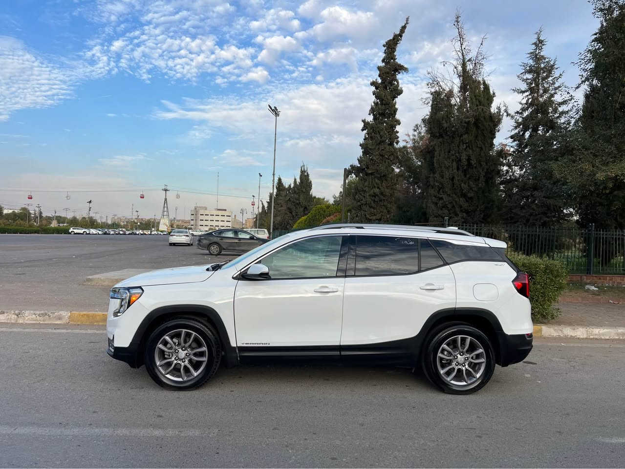 سلام عليكم 

GMC TERRAIN SLT 2023

فول مواصفات بدون فتحة 

ضرر سيارة ٥ قطعة صبغ 

سيارة رقم كاتي ترقيم شيمالي 

ب شرط ترقيم 

سيارة جاهزة بدون نقص 

مكان اربيل 

126 ورقة مجال 

رقم ساحب سيارة ***********

واتساب موجود أربيل, العراق
