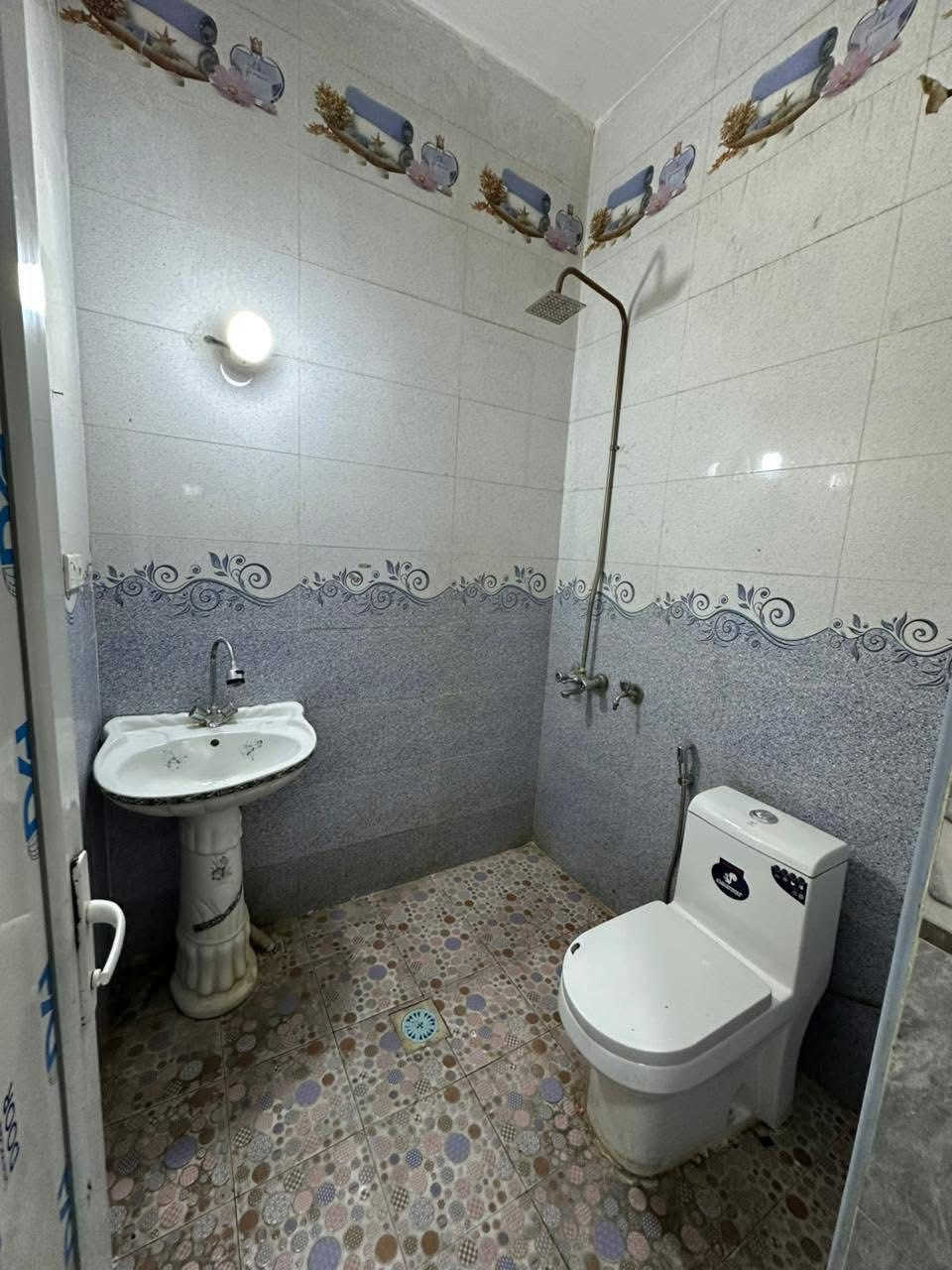 للأيجار في #السيدية
مشتمل مساحه 50متر مودرن   ✔️

يحتوي على 2نوم وصاله ومطبخ وخدمات 🔶

 موقع السيديه شارع التجاري مربع الاقتصادين📍

_______________________________________

للأستفسار اكثر تفضلو بزياره مكتب الطائي للعقار 💎

السيديه شارع المركز عماره شركه السراب للمطابخ ✔️

او الأستفسار ع الارقام ادناه 📞↘️↘️ (متوفر واتساب )📌🔛

***********
