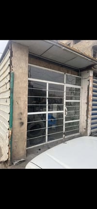 محل لليجار مساحته 3x5 و يجاره 200 عنوانه الحبيبيه شارع منتزه ألعاب قرب...