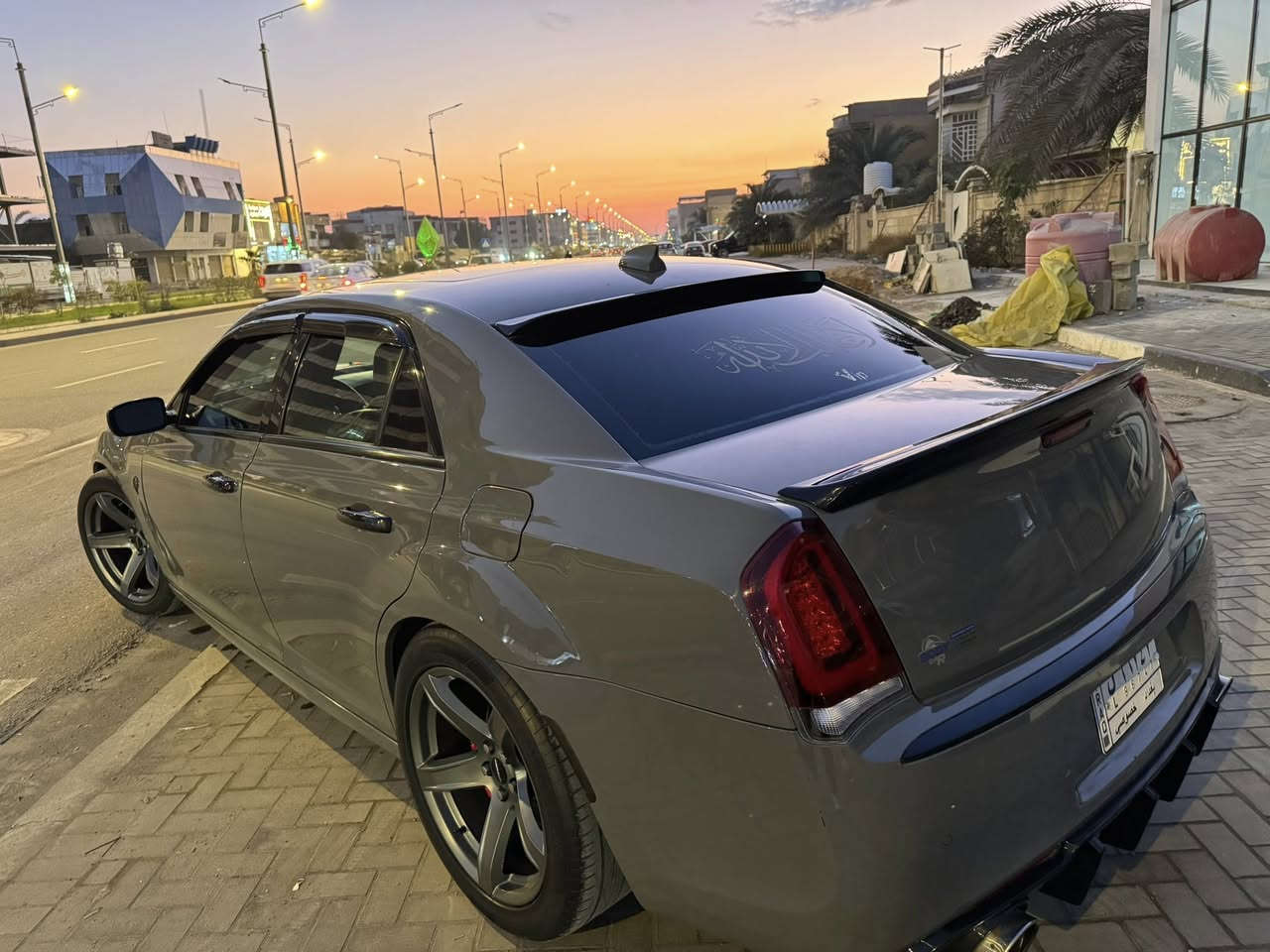 السلام عليكم ورحمه بيع مستعجل اوباما هيمي ٨ سلندر اسمنتيه حادثهه بنيد وجاملغ والثاني نفسه بي شبر او شبرين صبغ السياره جاهزه من كلشي تاخذهه ربع دينار ماتصرف عليهه تخم تايرات جديد حداديه وره وكدام باتري جديد لايتات جديد كلشي السياره بيهه مبدل وجديد رقم بغداد بأسمي رقم الجديد هزه داخله وكلشي مكمل سنويتهه تنتهي بل ٣٠ سعر مال بيع 250 وبيهه مجال جدا بسيط اكرر بيع مستعجل وهاذه رقمي ***********
