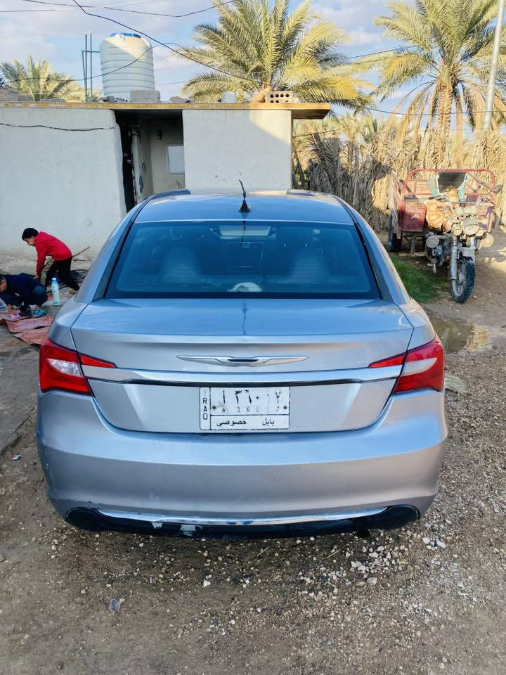 سي 200 2013 مصبوغ حزام بيها جاملغات امامي يمين ويسار حادث الباقي مكفول من الضربة او المعجون 
كير ومكينة جديدة وشواصي وتكم كله مكفول 
كربلاء ***********
