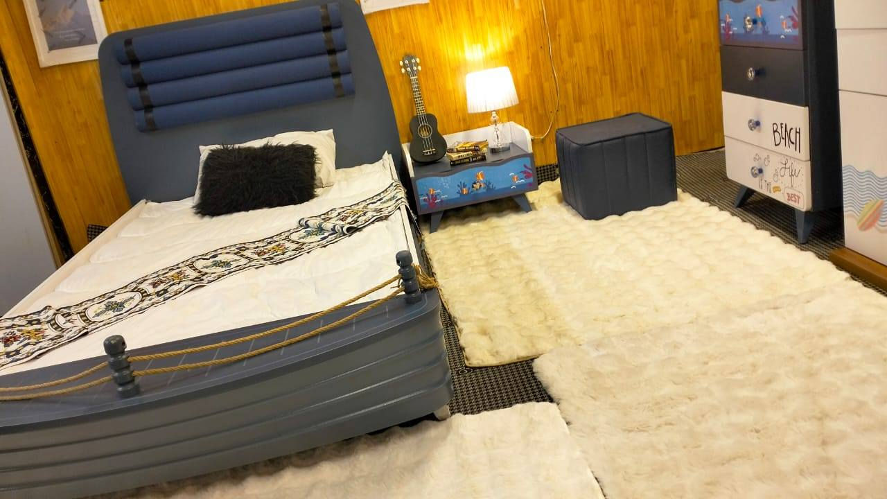 غرفة شبابية 5 قطع نضيفة 100/100 مال هوم سنتر *********** مكان بغداد..
