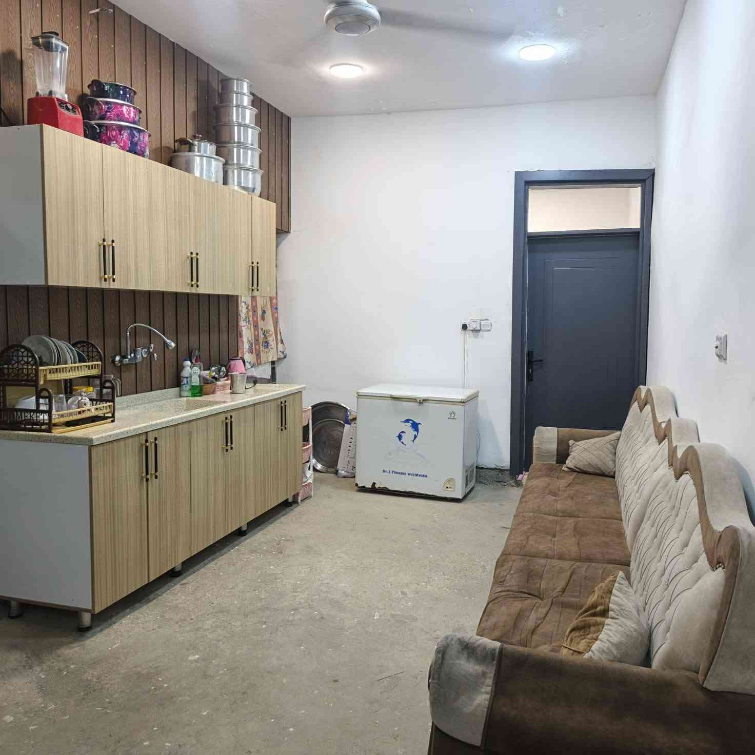 سلام عليكم شونكم احبائي بيت للبيع سند زراعي عقد 35 البيت كبالي العين كامل  من كلشي البيت نهايه شارع 30 بصف الطابو ***********سعر 41
