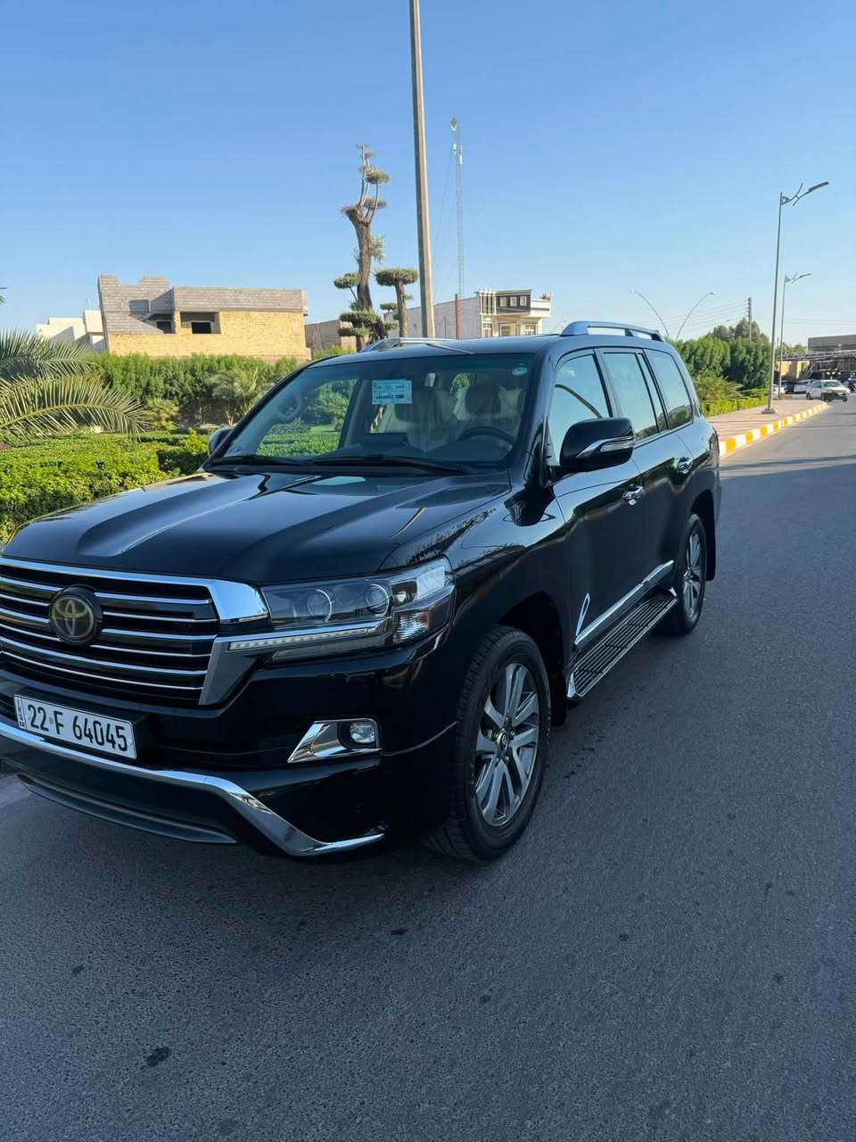 تويوتا لاندكروز 
موديل ٢٠١٨ 
GXR ٦ سلندر 
رقم اربيل تحويل وكاله مباشر
ساز باب اول فول واحد ع واحد 
فول مواصفات 
فتحه سقف 
بصمه 
حساس امامي +خلفي 
شاشه 
كامرا 
كشنات جلد 
كراسي اثنين كهرباء بلاد 
تحكم ستيرن 
ثلاجه 
دبل ماوس 
٨ايرباك 
شاحن وايرليس السياره مال جناي جديده بمعنى الكلمه على وضع الشركه
مري شفط السعر 460 وبيهه مجال
عداد المسافه ٩٢ الف حقيقي 
السياره جديده لك مكفوله كفاله عامه 
العنوان الرمادي  
للاستفسار الاتصال ***********
