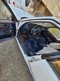 سوبر سيدان موديل ١٩٨٨ رقم صدامي محرك مال بطة سعر ٣٥ وبيها مجال بسيط ال...