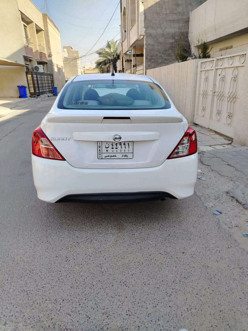 السلام عليكم للبيع صني موديل 19 بغداد رقمه شبها مميز بيها جاملخ الايسر الامامي بارد وبابتين بيها شويه بارد وجاملخ خلفي يسارة صبغ مكانها الاسكان سعرها 98 
***********
