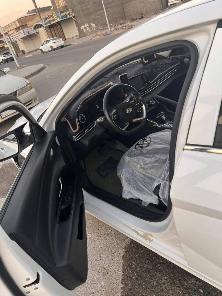 السلام عليكم النتره تجميع مديل 24 سياره جاهزه وكفاله ماعدا بارد 5 اصابع بلنيد ومن اثر الطخه طك ايرباك الدشبول والدركه مرحعينه سستم مال كوري   مغلف الدعاميه فابلون حراري لان بيه رصعات صارن بائثر الطخه ماشيه 28 الف مكاني بصره قبله *********** مغلفه ارضيه جلد ودواخل نايلون ارضيات سياره  جاهزه مكينه كير حداده تخم تاير خير من الله سعر 138 وبيه حك الجيه فقط الشراي يتصل
