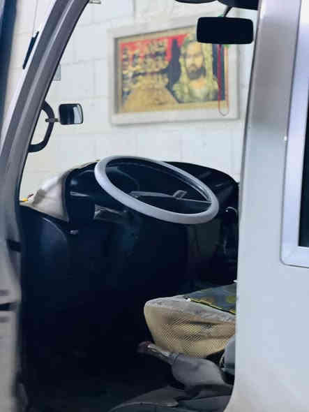 سلام عليكم من رخصت الادمن المحترم كوستر ناصي 2014 سيارة كاملة مكملة سيباية درج درع  خلفي منضومة غاز 80 رقم سليمانية الجديد دوشمة تلبيس قلاب مالتها لبلادي جدد تخم تاير ويل مال عالي بيها بارد قليل جداً كير مكينة اكسل كفالة سيارة حلوة مال جناي للستفسار علة الرقم ***********
