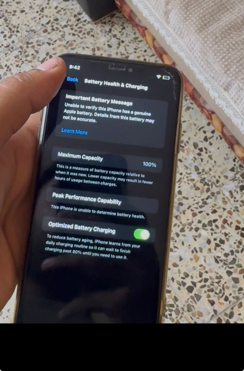 ايفون اكس ماكس جهاز ظهره مكسور يرادله ظهر شاشة و بطارية مبدل نوعية زينة ٣ خيارات 
ذاكرة ٦٤ كيكا و سعره ١٣٥ الف 
***********
