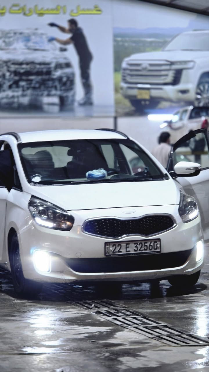 كيا كارينز موديل 2014 للبيع خليجي لون ابيض رقم اربيل

 محرك 2000

تخم تاير جديد ويلكب وياها هذا الويل اني شاده 

7 راكب

فول موصفات 

تحكم 4 جهات

شفتات رياضي

منضومة زنون 

نظام ايكو

3 أنظمة قيادة

تبريد قطعتين

بيها ثلاجه داخليه

اشاير مري ومري كهرباء وبيها ترحيب

 طخه بسيطة بالجاملغ الكدام ومصبوغبدون فتح وبيها باردات بسيطه وبيها كارت 

السيارة موجوده بالنجف السعر ١٣٨ 

تواصل خاص او الاتصال ***********
