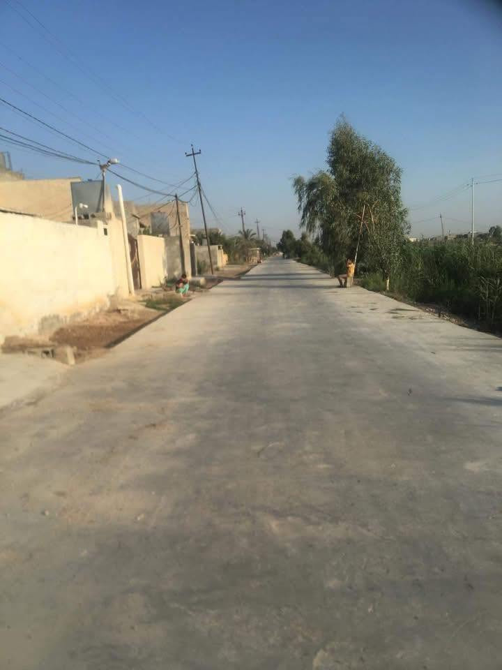 السلام عليكم
هيكل كامل  للبيع طابو ملك صرف التفاصيل \ غرفه + مطبخ + صاله + استقبال + مناور ثنين 
 المساحه100 متر + فضله من ضمن البيت 10متر ترهم گراج او حديقه 
الشارع صب  الموقع تقاطع ساده نهر شيخ 
السعر ٣٨وبي مجال شي بسيط 
الاستفسار ***********
