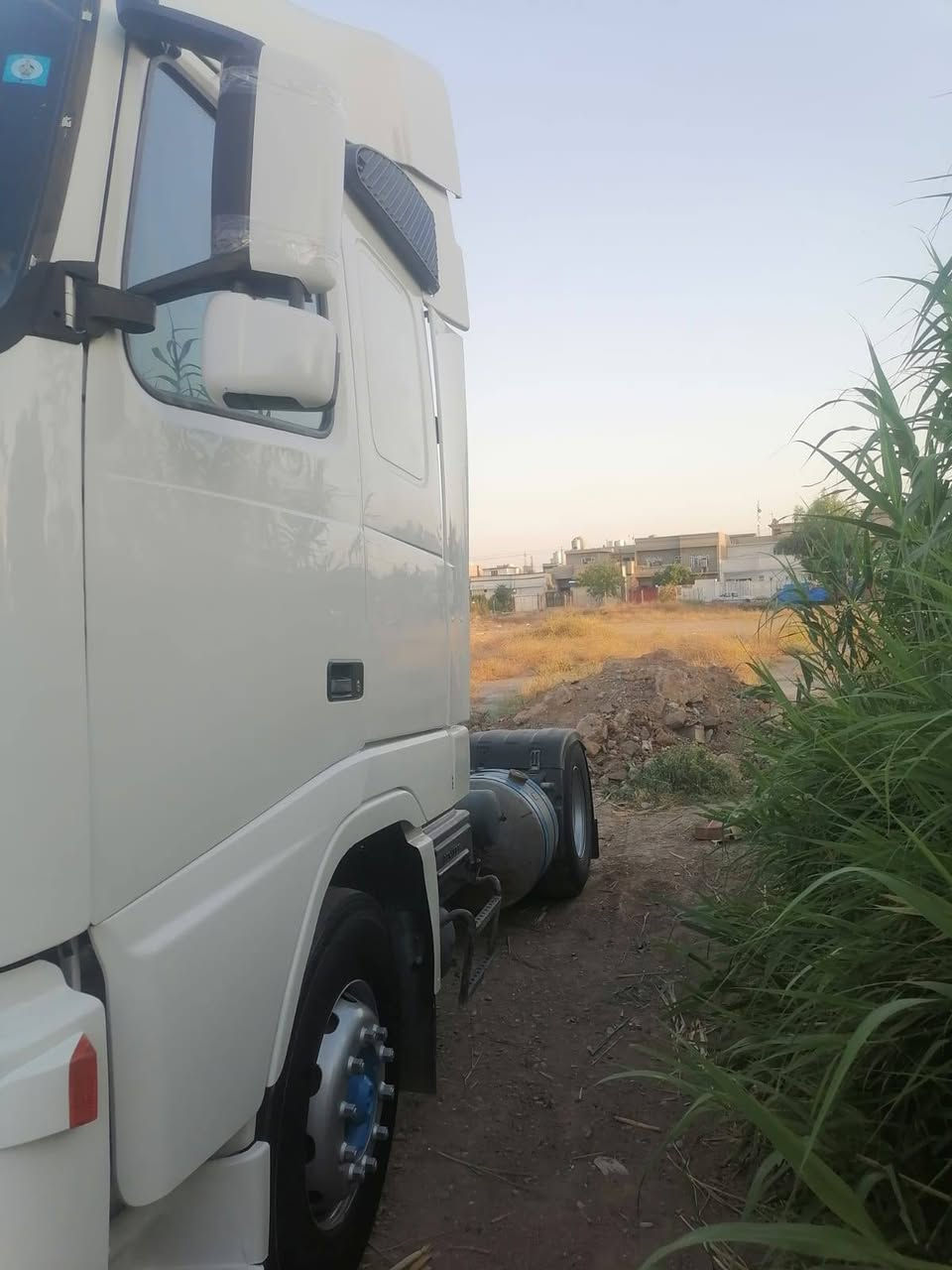 السلام عليكم فولفو للبيع سياره جاهزه جير محرك شرط تخوم تاير حداديه جديده رقم بابل انجليزي تريد وكاله تريد تحويل مربوطه عربانه اربع دناقير لسعر100 سياره موديل 94 محدثه سياره لوك جديده 2003 رقم الهاتف ***********
