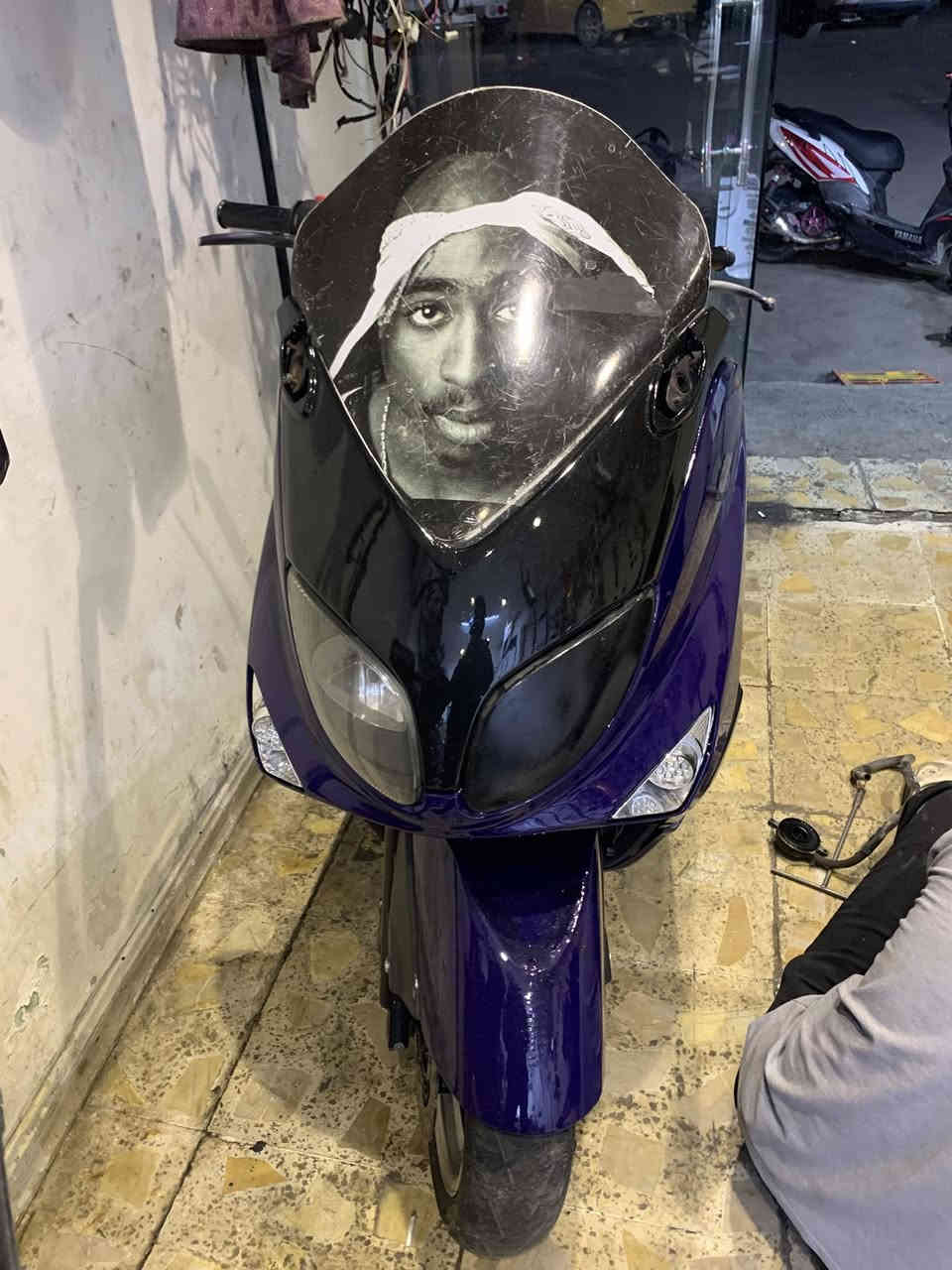 البيع. سعر 2250 

دراجه كامله. اي نقص ما بيه  كامله دامه. عليه. نوزلات فيت بم. بكلات. تايرات كله. جديد. 

دراجه. مفتوح بيه. بس. كور مبدل كازكيت.  حماوه. ثابته. ربع. بيه. دراجه. ستيرن. رياضي.  صالنصه. مال 2017. العنوان. بغداد حي العامل. ***********
