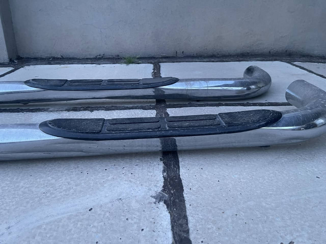 السلام عليكم ورحمة الله وبركاته 
دوسات همر h2 اصلية بدون قواعد 
السعر 50 الف فقط


**إذا كنت صاحب هذا الإعلان وتريد حذفه لأي سبب، رجاءا أرسل رسالة إلى الدعم الفني**