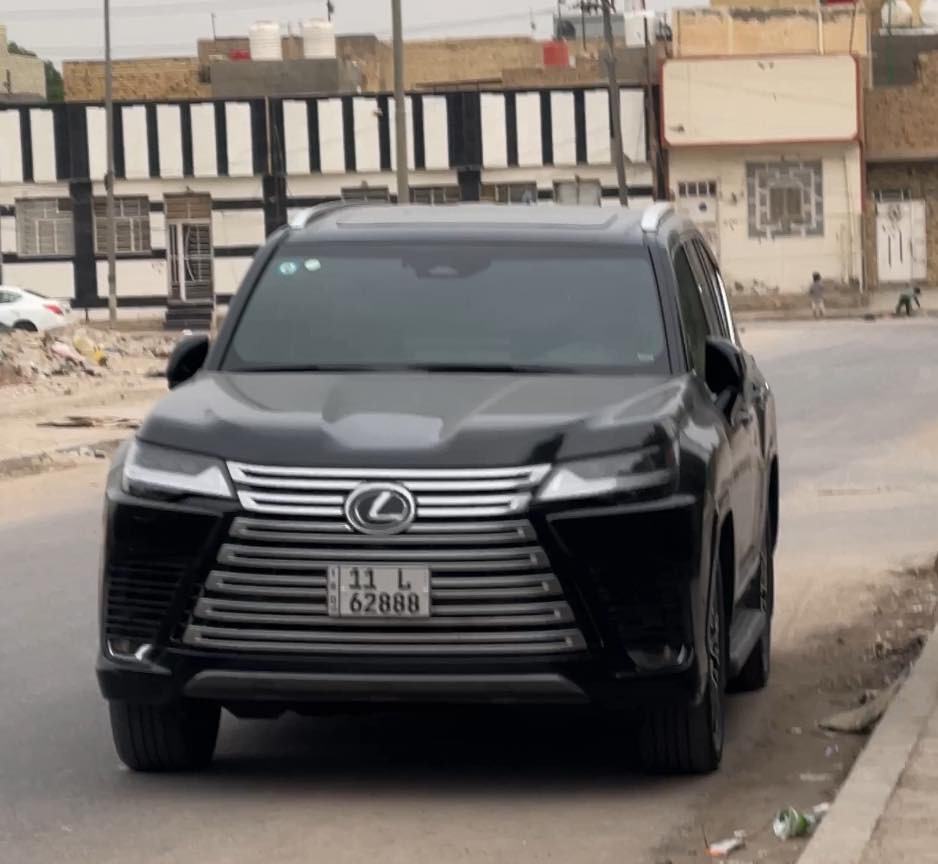 السلام عليكم 

  Lexus 2025
بلاتينيوم 
عداد المسافه 12 الف 

وكالة ساز العراق وتحت الضمان 

مغلفه بالكامل 

السعر #140$ الف قابل للتفاوض

***********
