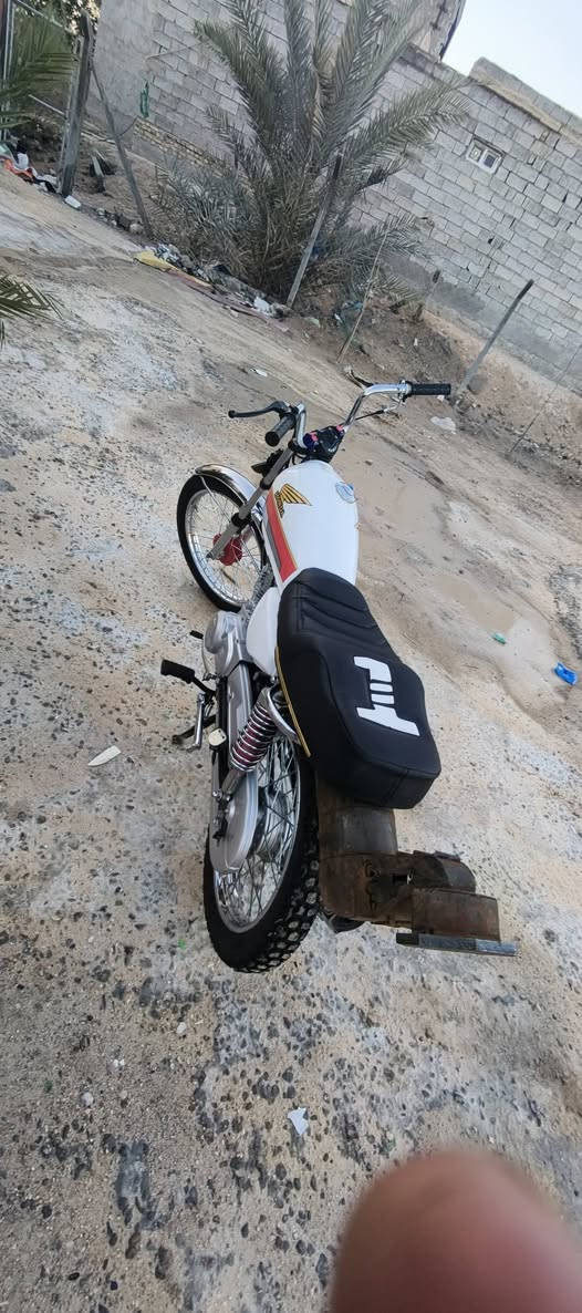 دراجه اربع قير دراجه فول تاخذها مال ذب عليها غير بنزين والدهن موديل 2021 تعميره 2026 راسلني خاص


**إذا كنت صاحب هذا الإعلان وتريد حذفه لأي سبب، رجاءا أرسل رسالة إلى الدعم الفني**