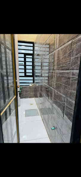 🏠بيت للبيع 
📍الموقع/ القاهره ا  (حي القاهرة - شارع شيف سوري )

ملاحظه/البيت جديد زيرو ## 

 .مكان ماطور ____

 ..كهرباء كل طابق معزول عن الثاني.بناء ##

 ______درجه اولى 🏰🏰🏰

📌المساحة/  80 /

 📌الواجهة/  4 و 20 س /

📌النزال/ 20  /

الطابق /آلأول/ طرمه صغيره / 

 اسقبال / مطبخ / حولي / خدمات / غرفه نوم

الطابق  /  الثاني / 2نوم.حولي .خدمات /

 #.بيتونه كبيره.سطحين#

للاستفسار ☎️

📞 *********** ______
