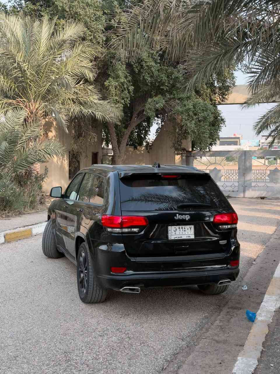 السلام عليكم 
جيب سومت 2020 فول للاخير
محرك 5700
ممشه 80 الف كيلو
موصفات
1- باب خلفي كهربائي
2- سقف بانورامي
3- كاميرا خلفية
4- تبريد المقاعد
5- تسخين المقاعد
6- حساسات ركن
7- شاشة عرض
8- دخول ذكي بدون مفتاح
9- فتحة سقف
10- مراقبة النقطة العمياء
11- عدد 8 وسائد هوائية
12- تحكم أوتوماتيكي بدرجة الحرارة
13- مصابيح أمامية LED
14- مصابيح أمامية زينون
15- دعم Apple CarPlay
16- مقود (دركسون) مُسخن
17- رادار
18- مقاعد ألكانتارا
19- دفع رباعي 4×4
20- تشغيل عن بُعد
21- مصابيح ضباب
22- مرايا جانبية كهربائية
23- ركن تلقائي
24- حساس المطر
25- نظام إيقاف وتشغيل المحرك (Start-Stop)
26- مساعد الفرامل في حالات الطوارئ
27- مثبت سرعة متكيف
28- تحذير من الاصطدام الأمامي
29- إضاءة عالية تلقائية
30- تحذير مغادرة المسار
31- أوضاع قيادة متعددة
32- نظام الثبات الإلكتروني
33- دعاسات جانبية
34- نظام تعليق هوائي
35- زر تشغيل المحرك
36- نظام المفتاح الذكي
37- حساسات ضغط الإطارات 
العنوان معارض الحبيبيه
السعر 320 و بيها مجال
للاستفسار ***********
