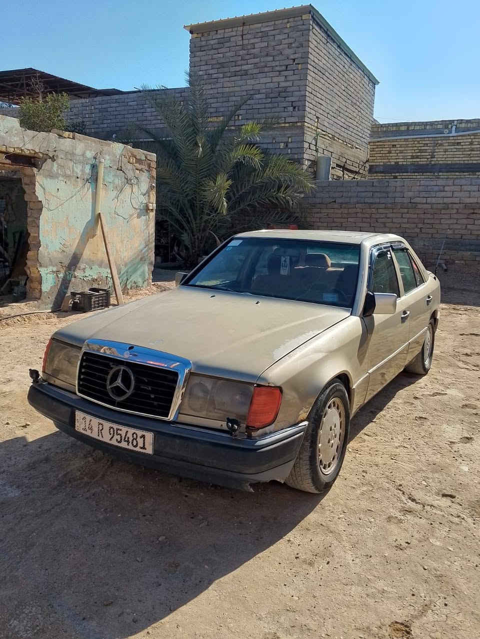 السلام عليكم من رخصت المسؤول مارسدس دب موديل 89 محرك محور 3000 في في تي فيشتين تبريد نقص غاز رقم بصره بسمنه قواعد دبلات وحده معمره والثانية بلاد مكان بصره بني منصور السعر 38$وبيها مجال باقي تفاصيل على الرقم صاحب السيارة *********** اخوان مكلف بالنشر
